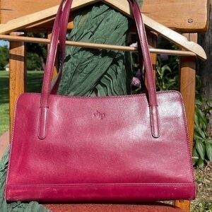 Lovely magenta handbag. Great condition. Preowned.